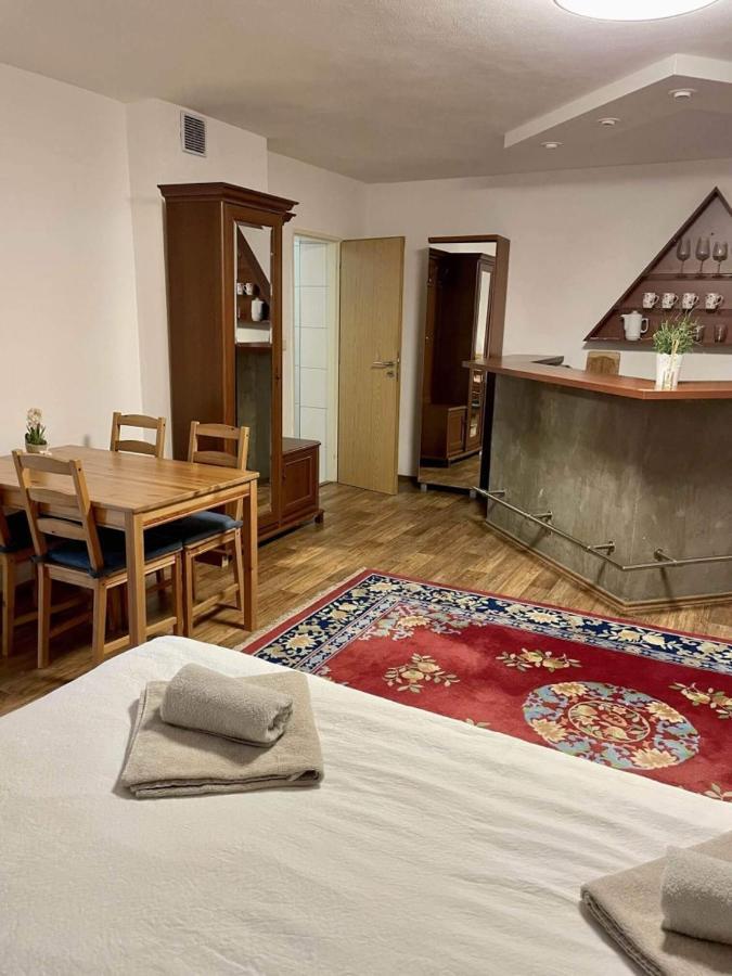 Apartman Lipa Mikulov Exterior foto