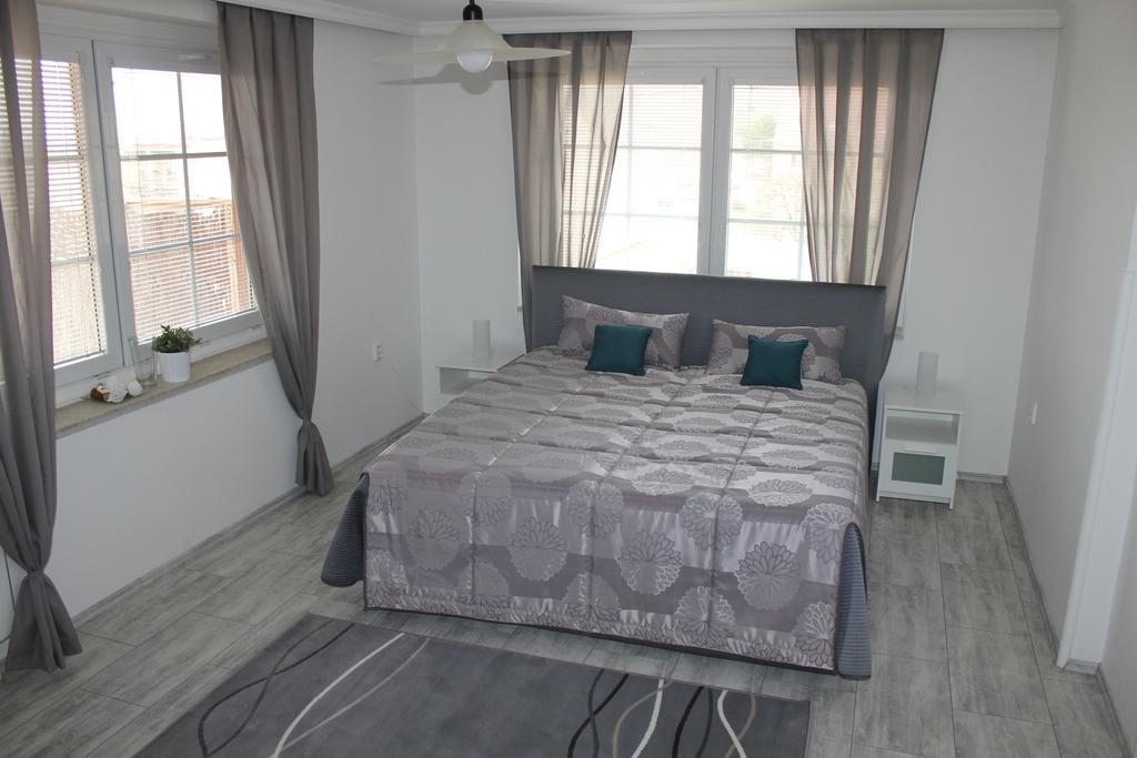 Apartman Lipa Mikulov Zimmer foto