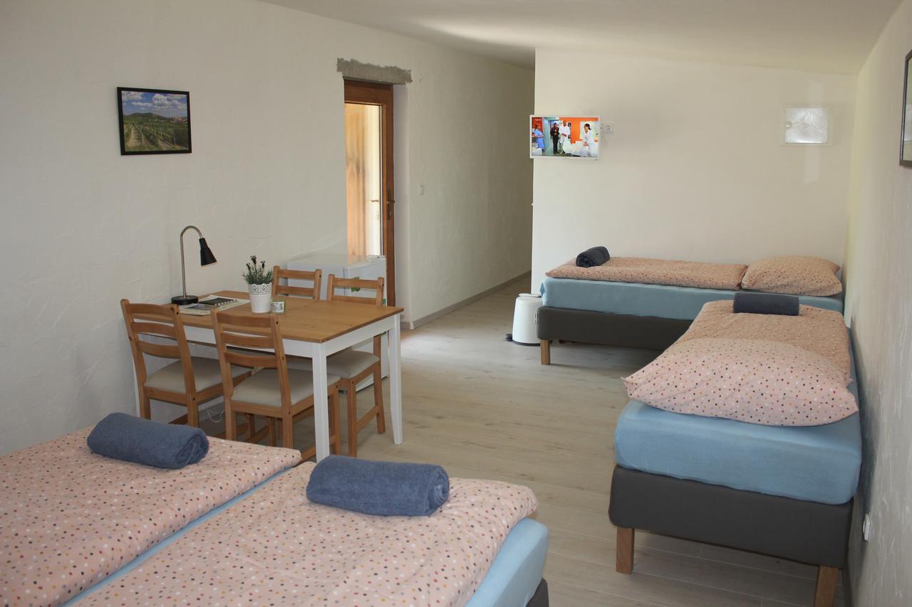 Apartman Lipa Mikulov Exterior foto